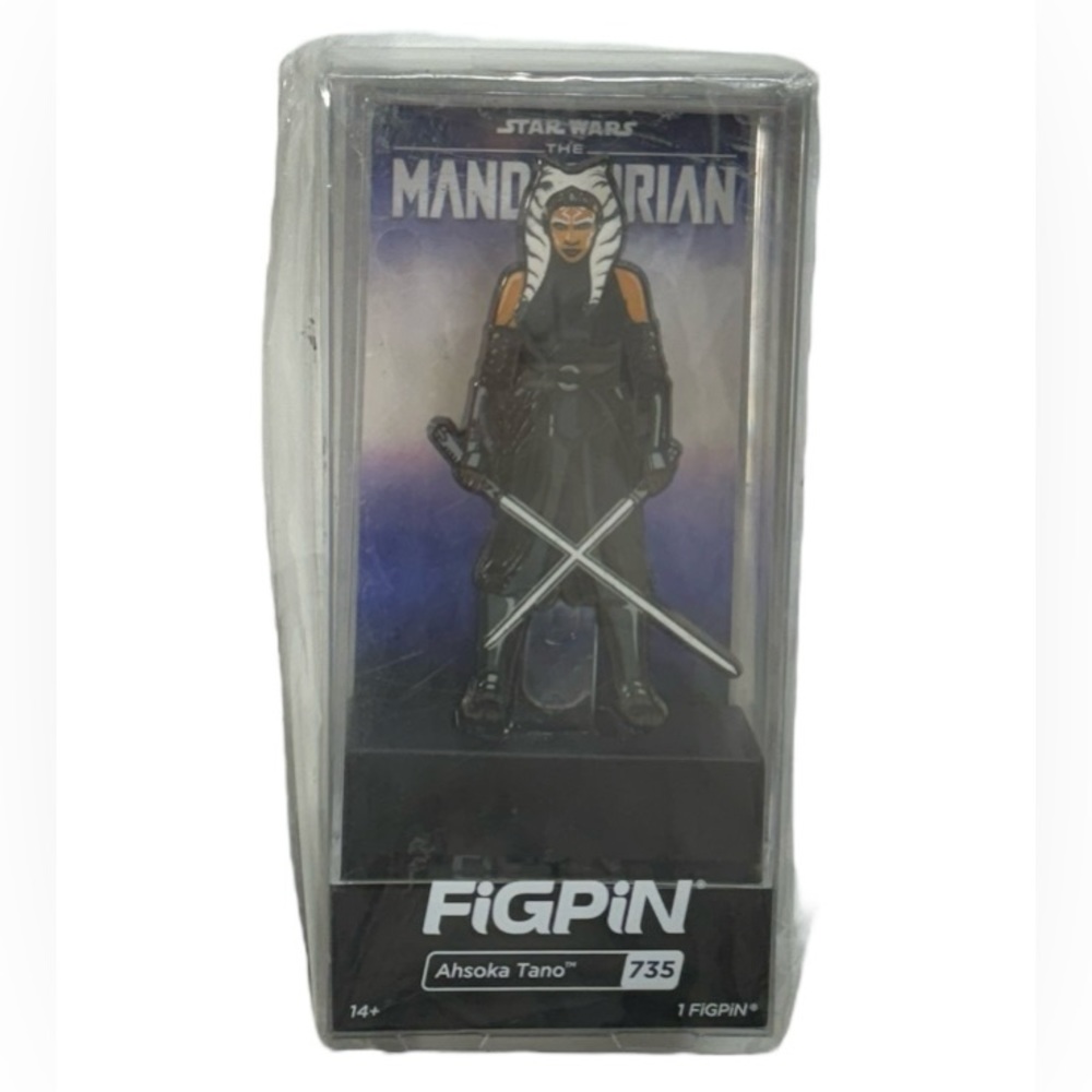 Figpin Star Wars The Mandalorian Ahsoka Tano collectible pin brand new in box!
